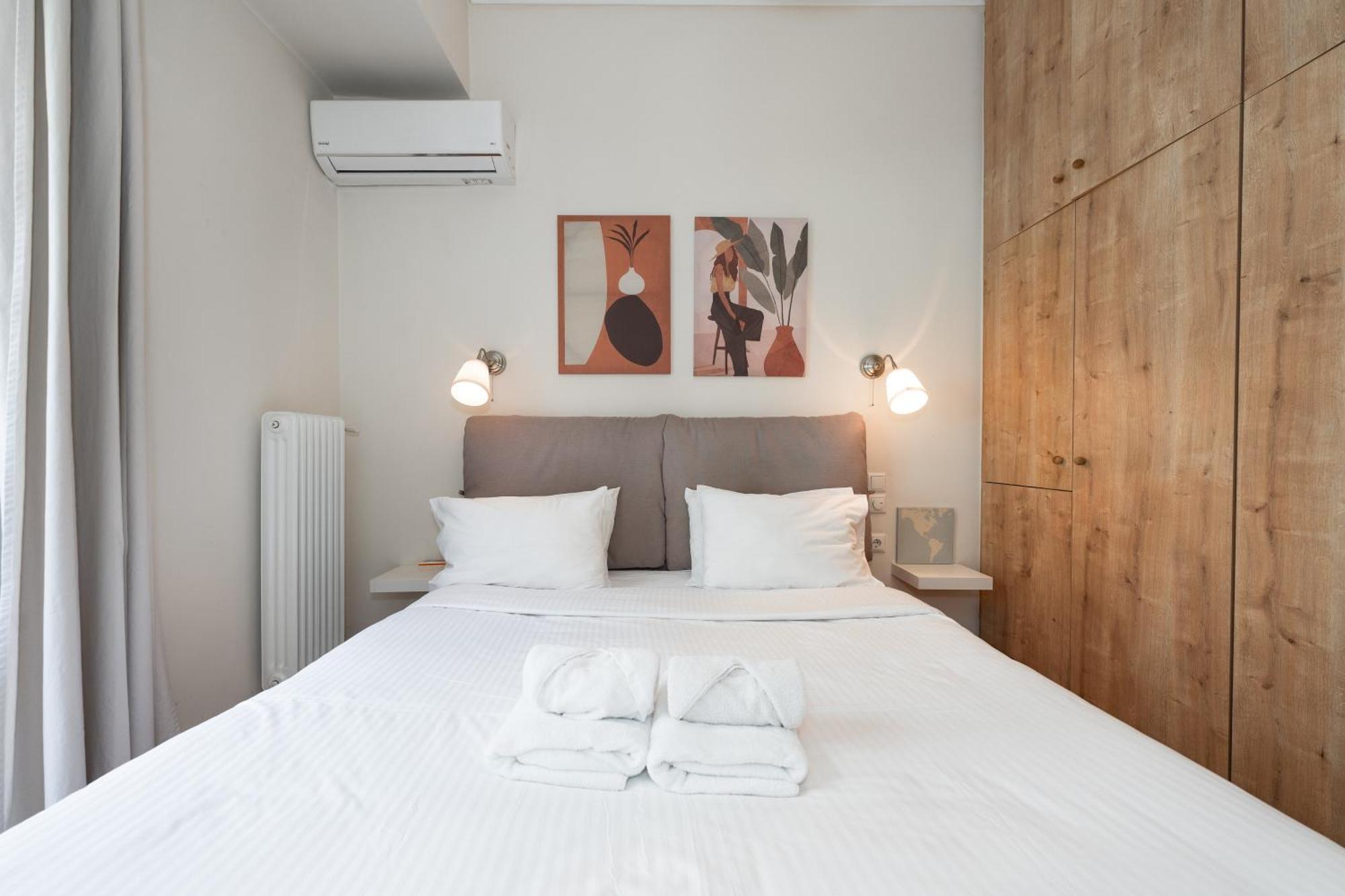Contemporary Apartment Made Of Wood And Stone. Atenas Exterior foto