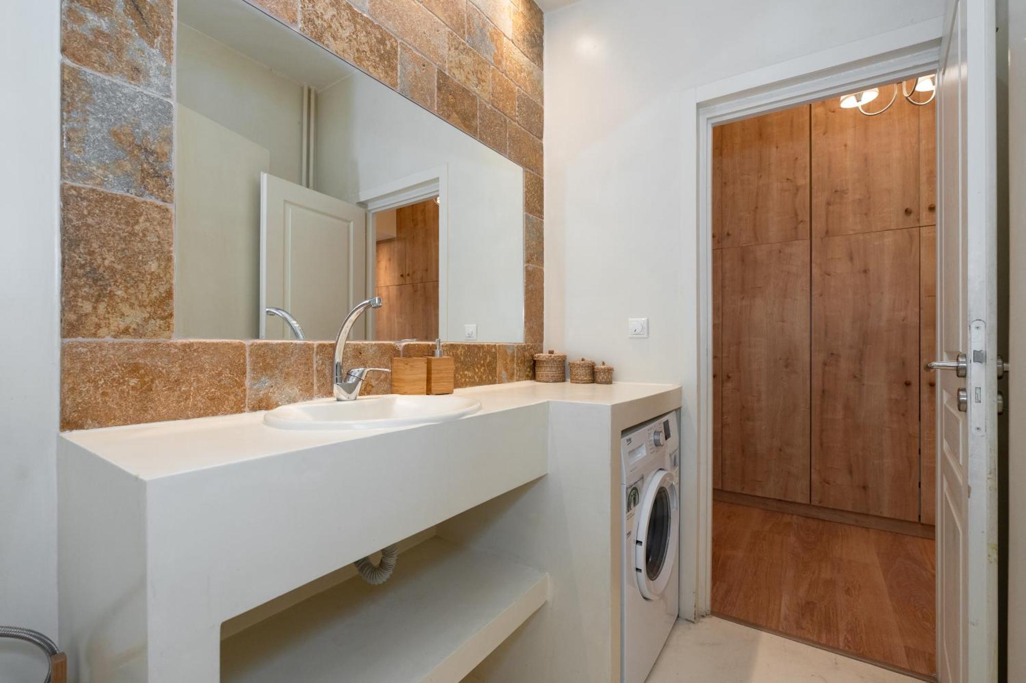 Contemporary Apartment Made Of Wood And Stone. Atenas Exterior foto